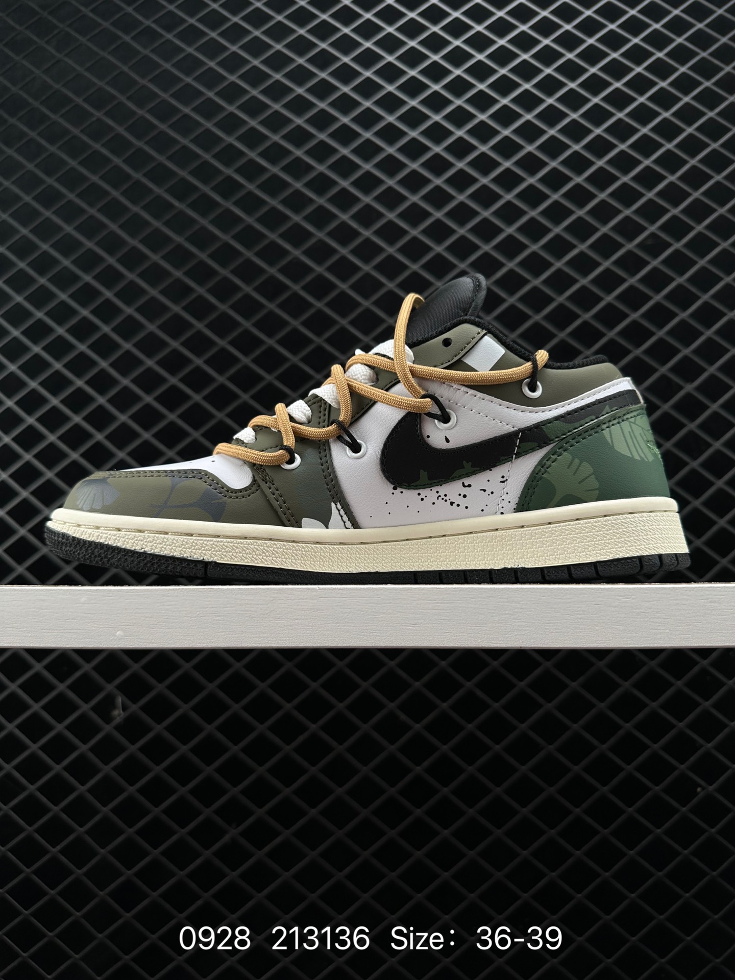 Nike Air Jordan 1 Low”Brown Mocha“